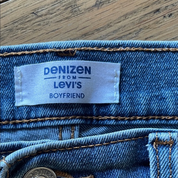 Denizen from Levi's Distressed Blue Boyfriend Jeans - Picture 2 of 6